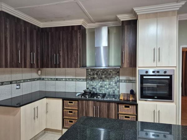 6 Bedroom House