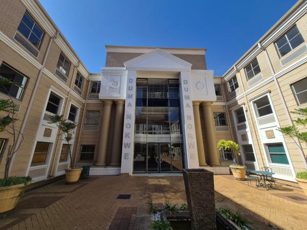 974 m² Commercial space