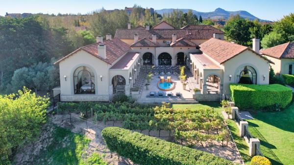 5 Bedroom House