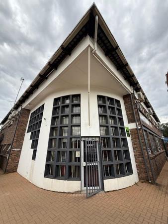 750 m² Commercial space