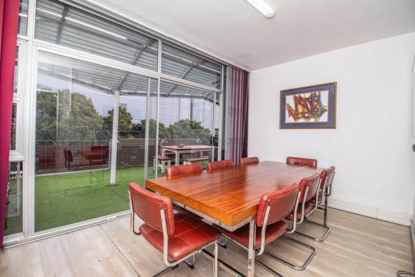 128 m² Office Space