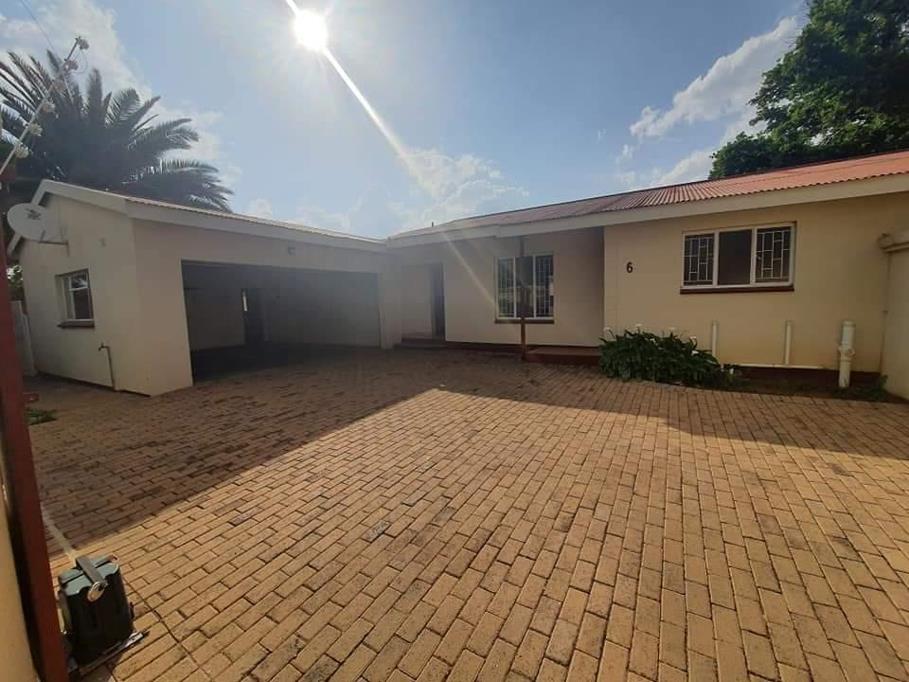 9 Bedroom House