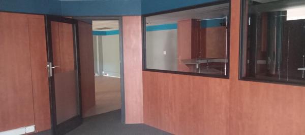 318 m² Office Space