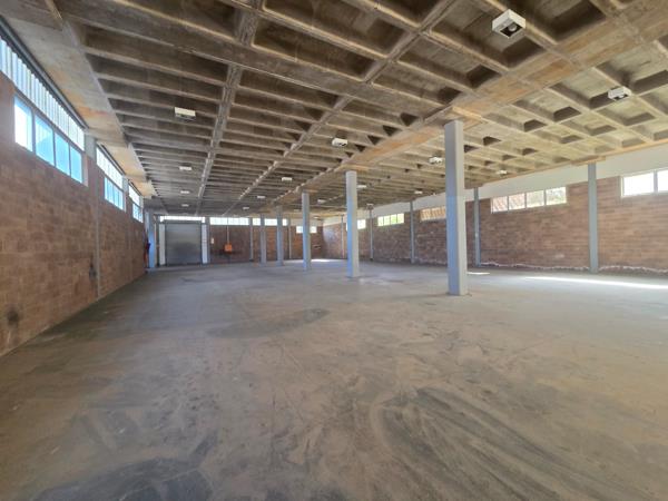 990 m² Industrial space