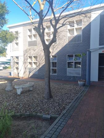 100 m² Office Space