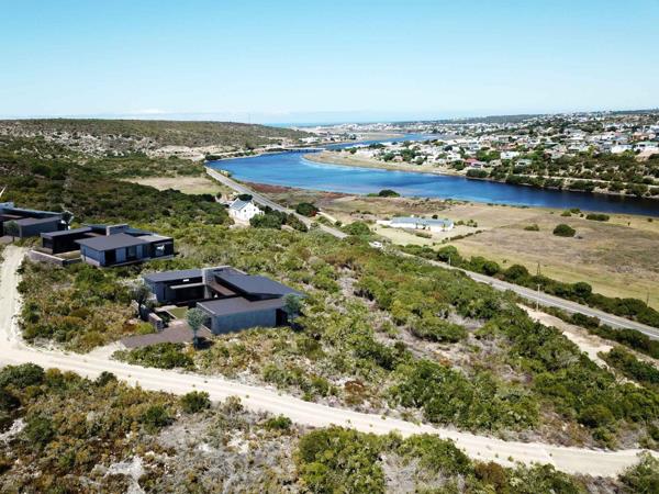 700 m² Land
