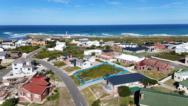 541 m² Land