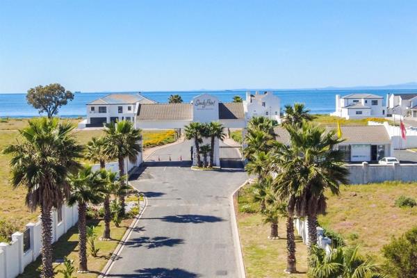 443 m² Land