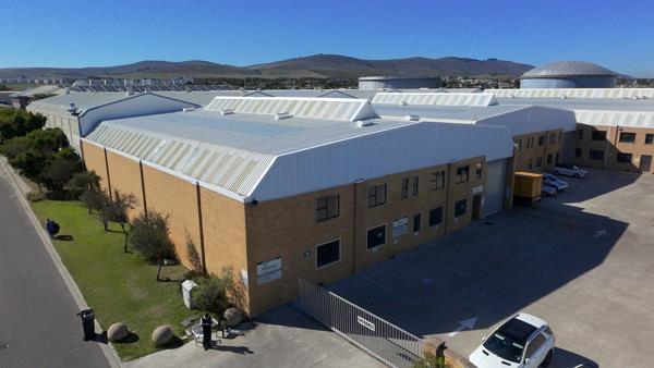 1 040 m² Industrial space