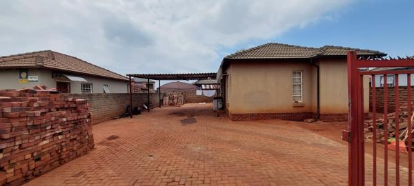 2 Bedroom House
