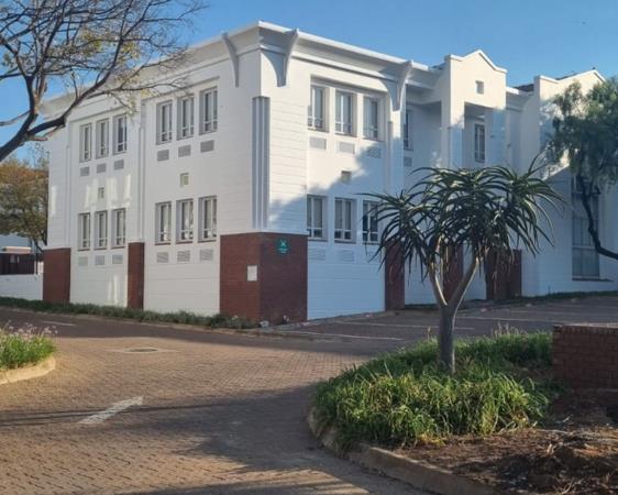 376.8 m² Office Space