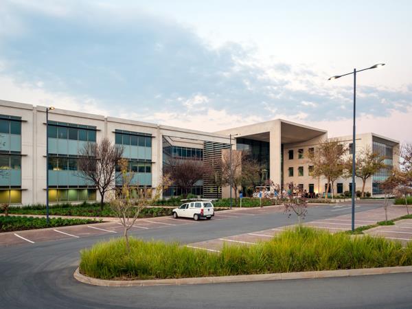 1 300 m² Commercial space