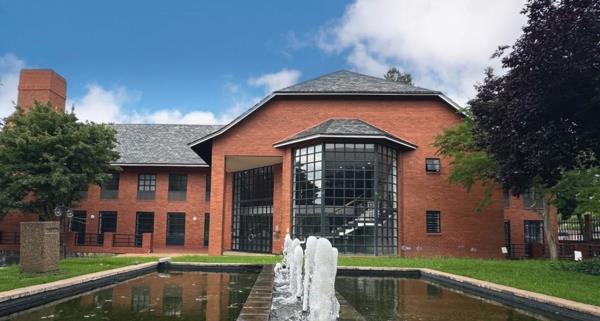 363.7 m² Office Space