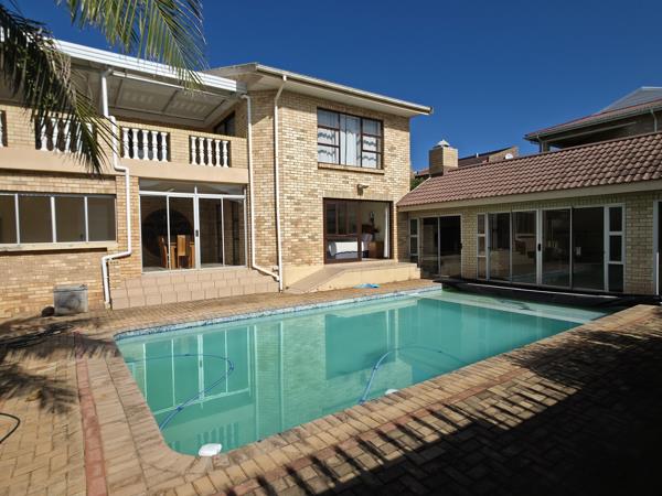 9 Bedroom House