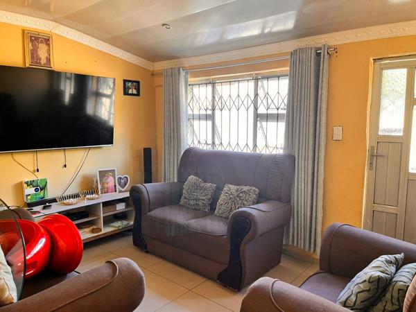 2 Bedroom House