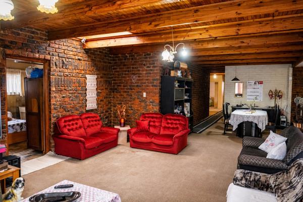 5 Bedroom House