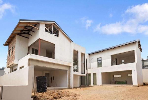 6 Bedroom House