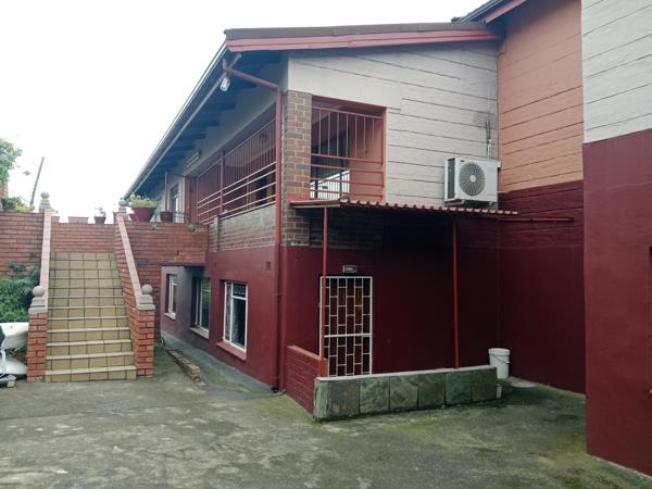 8 Bedroom House