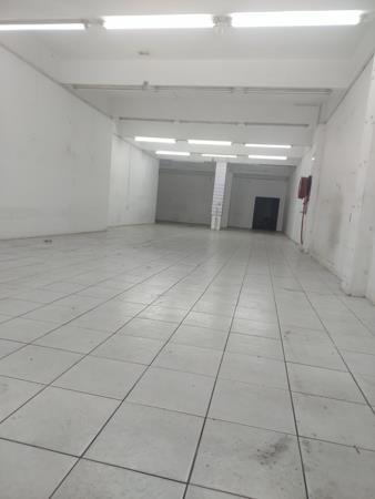 180 m² Retail Space