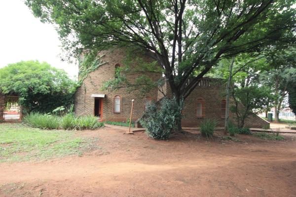 10 Bedroom House