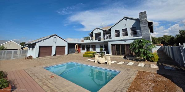 6 Bedroom House