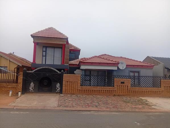 7 Bedroom House