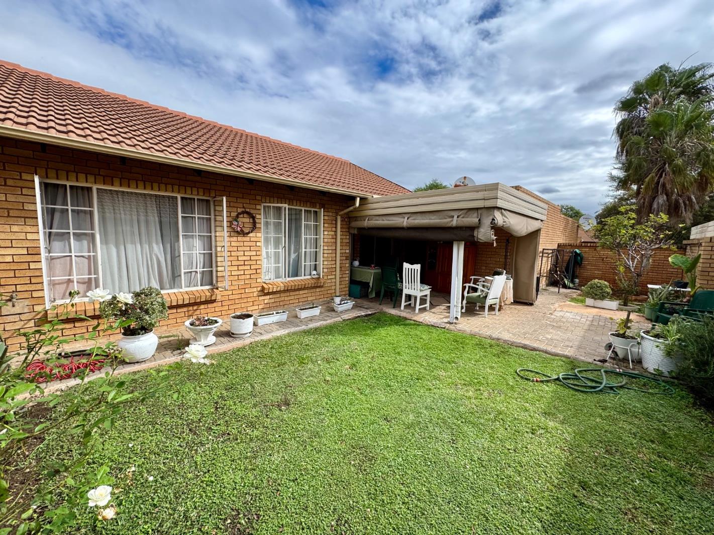 2 Bedroom Townhouse in Sinoville