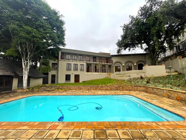 6 Bedroom House