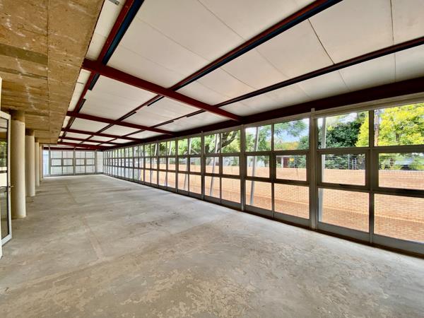 284 m² Office Space