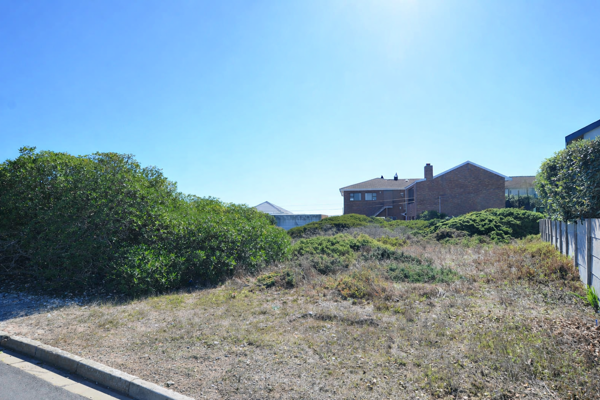 900 m² Land