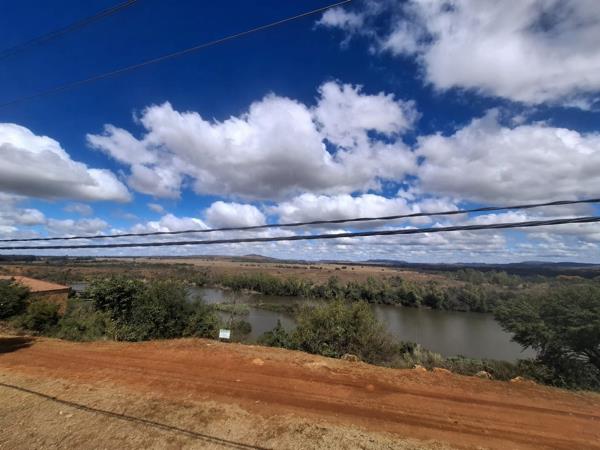 723 m² Land