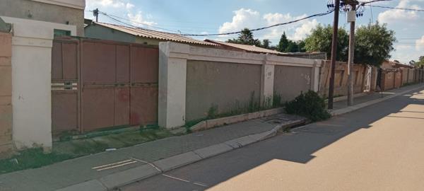 1 Bedroom House