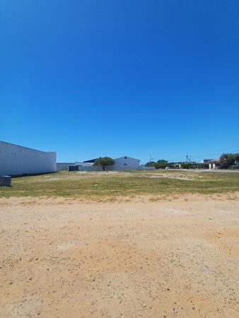 1 108 m² Land