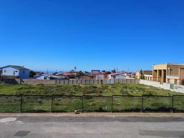 2 500 m² Land