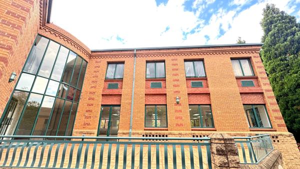 283 m² Office Space