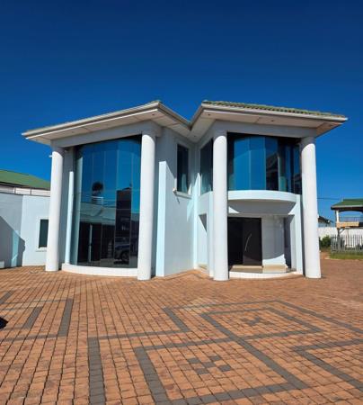6 Bedroom House