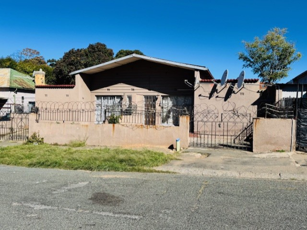 12 Bedroom House
