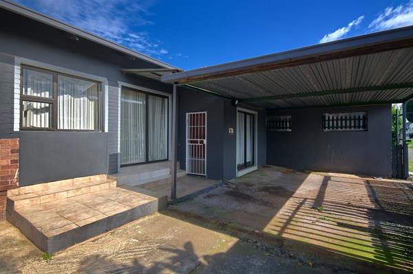 6 Bedroom House