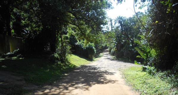 1 765 m² Land
