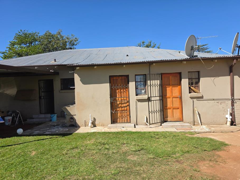 8 Bedroom House