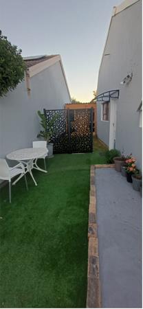 1 Bedroom Garden Cottage