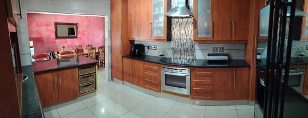 6 Bedroom House