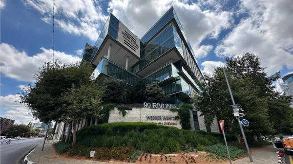 747 m² Office Space