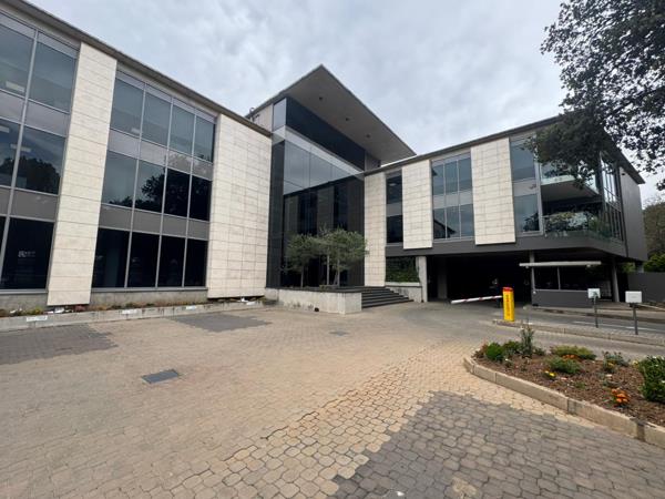 800 m² Commercial space