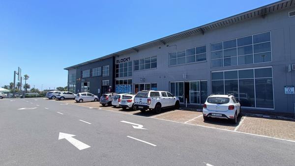 114 m² Commercial space
