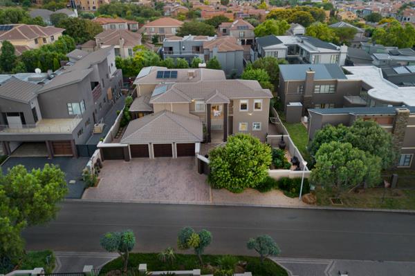 6 Bedroom House