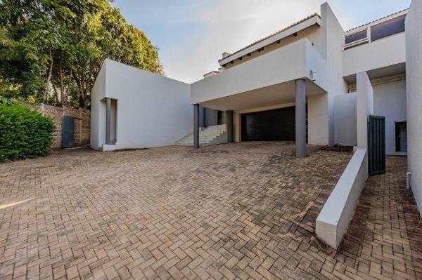 6 Bedroom House