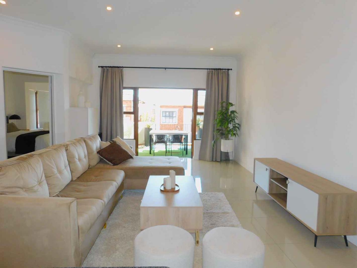 2 Bedroom Apartment in Bryanston