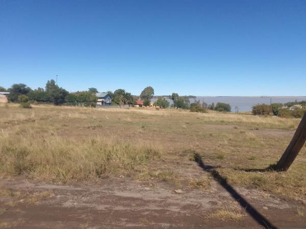 2 494 m² Land