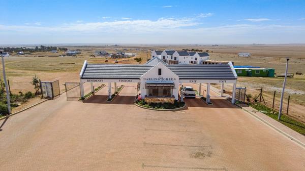 685 m² Land